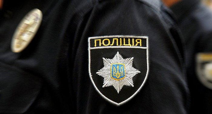 У Кам’янці-Подільському п’яний чоловік побив копа