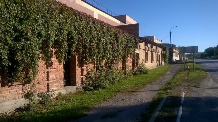 Фонд Держмайна виставив на продаж дві будівлі на території Довжоцького спиртзаводу