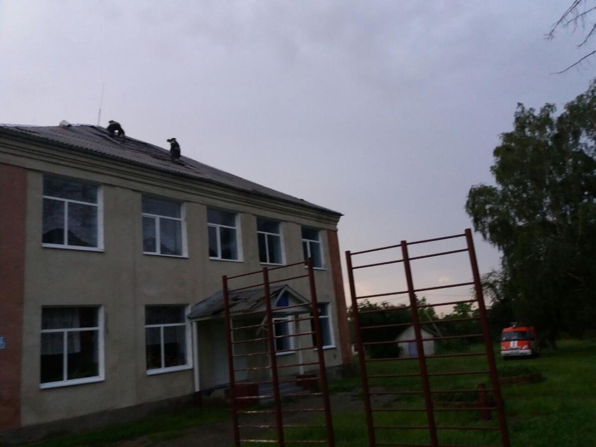 На території Хмельницької області знеструмлені 35 населених..., фото-4 На території Хмельницької області знеструмлені 35 населених пунктів, фото-4