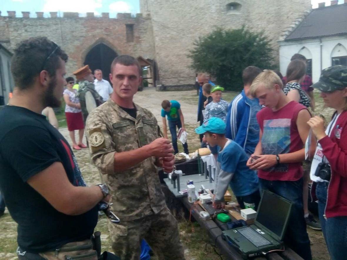 Військовослужбовці Центру розмінування провели показові за..., фото-7 Військовослужбовці Центру розмінування провели показові заняття з мінної безпеки, фото-7
