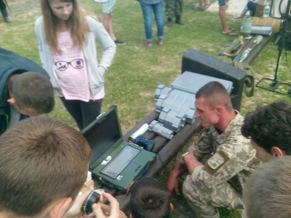 Військовослужбовці Центру розмінування провели показові за..., фото-5 Військовослужбовці Центру розмінування провели показові заняття з мінної безпеки, фото-5