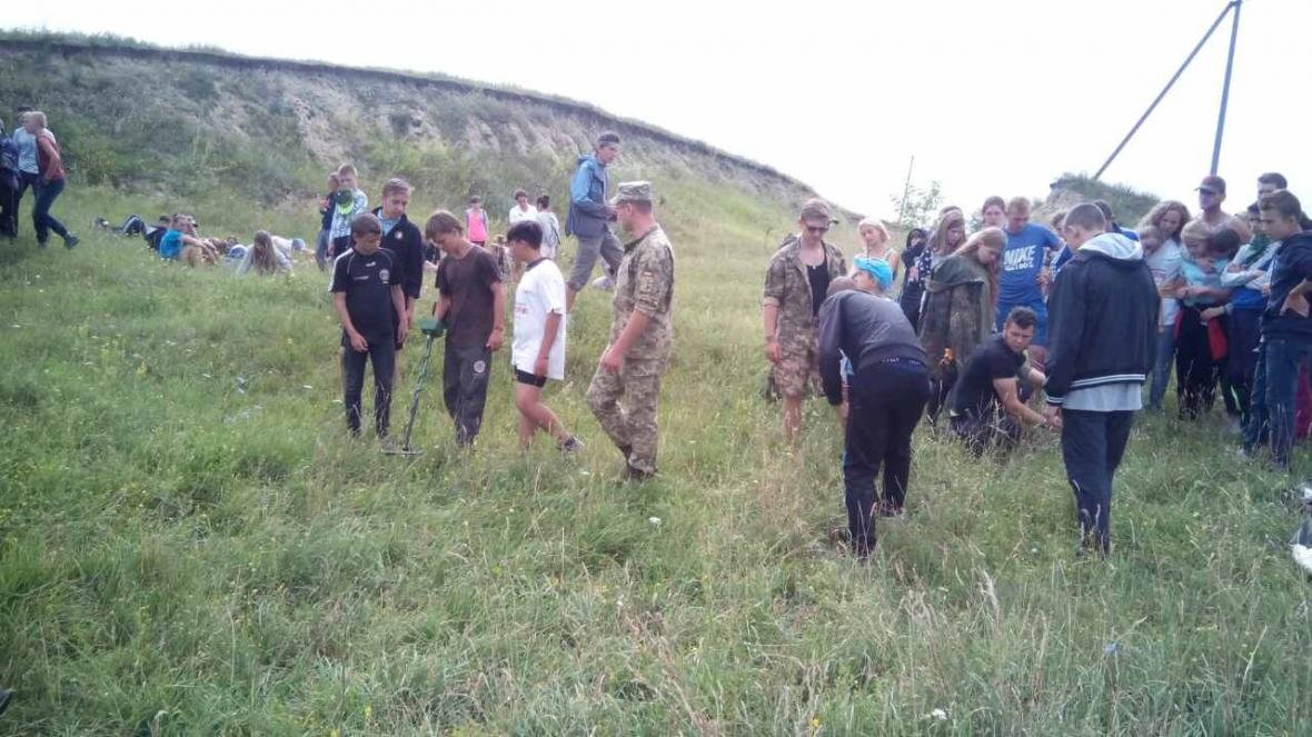 Військовослужбовці Центру розмінування провели показові за..., фото-12 Військовослужбовці Центру розмінування провели показові заняття з мінної безпеки, фото-12
