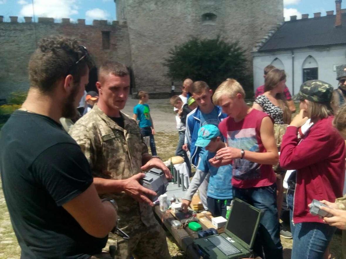 Військовослужбовці Центру розмінування провели показові за..., фото-14 Військовослужбовці Центру розмінування провели показові заняття з мінної безпеки, фото-14