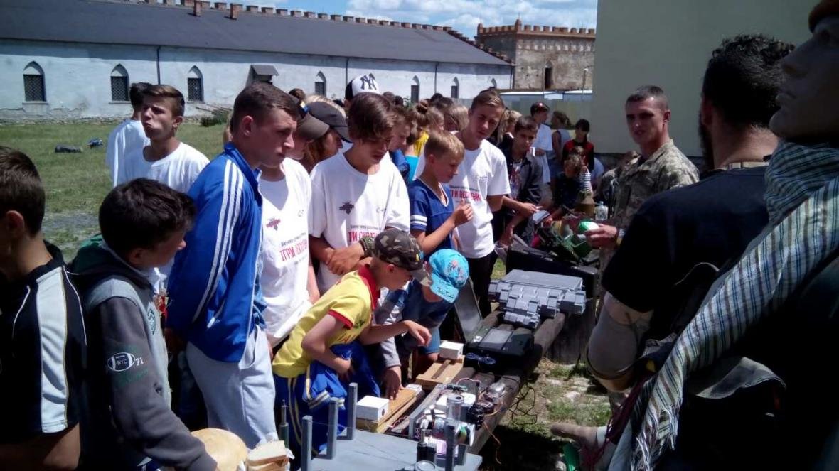 Військовослужбовці Центру розмінування провели показові за..., фото-15 Військовослужбовці Центру розмінування провели показові заняття з мінної безпеки, фото-15
