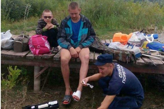 На річці Дністер водолазами-рятувальниками врятовано 4 людини, фото-1 На річці Дністер водолазами-рятувальниками врятовано 4 людини, фото-1