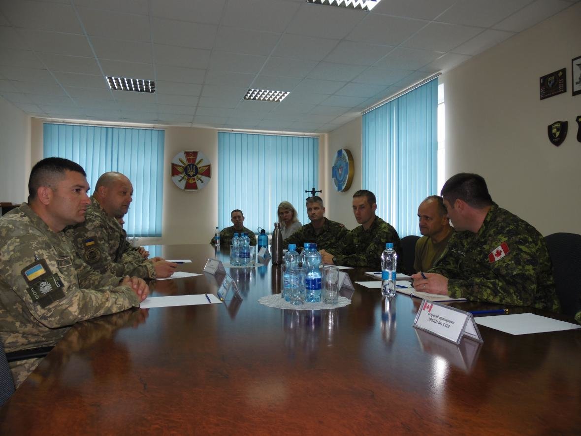 Збройні Сили Канади покинули Кам'янець-Подільський, фото-2 Збройні Сили Канади покинули Кам'янець-Подільський, фото-2