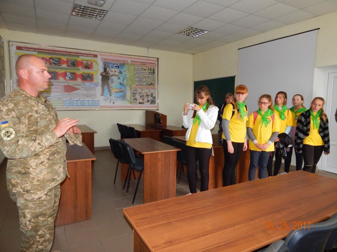 ЗОШ №15 у гостях у військовийх Центру розмінування, фото-5 ЗОШ №15 у гостях у військовийх Центру розмінування, фото-5