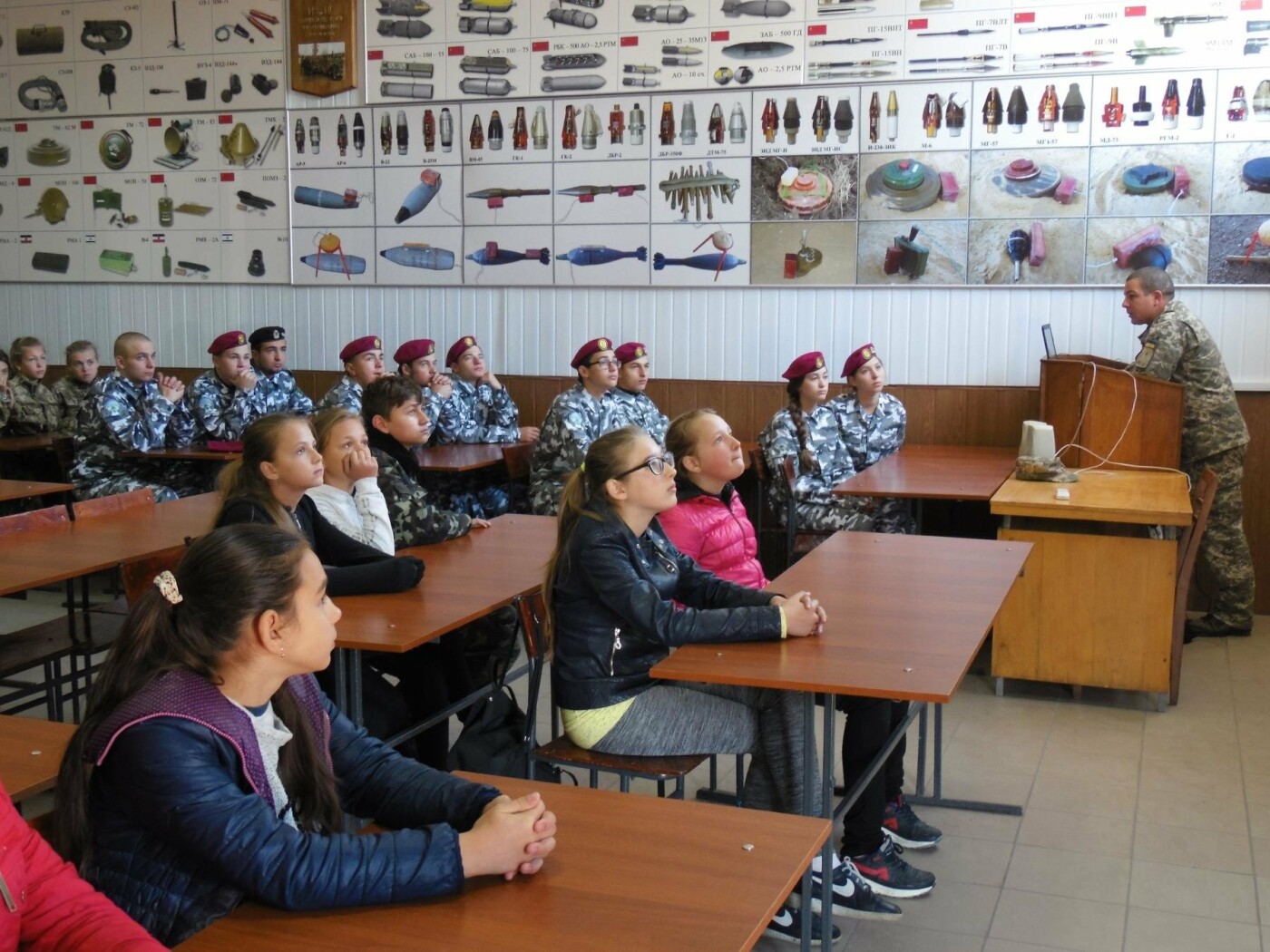 Вихованці клубу юних миротворців з Івано-Франківська, Житом..., фото-3 Вихованці клубу юних миротворців з Івано-Франківська, Житомира та Києва відвідали Центр розмінування , фото-3