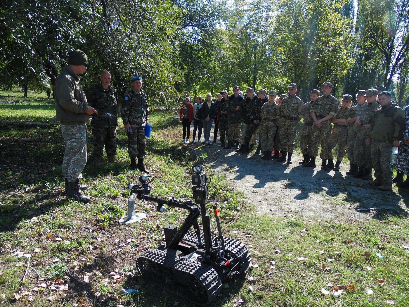 Вихованці клубу юних миротворців з Івано-Франківська, Житом..., фото-8 Вихованці клубу юних миротворців з Івано-Франківська, Житомира та Києва відвідали Центр розмінування , фото-8