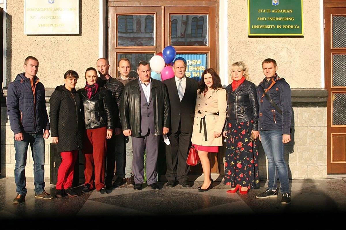 Учитель - не професія, а покликання, або Як студенти ПДАТУ..., фото-1 Учитель - не професія, а покликання, або Як студенти ПДАТУ викладачів вітали, фото-1