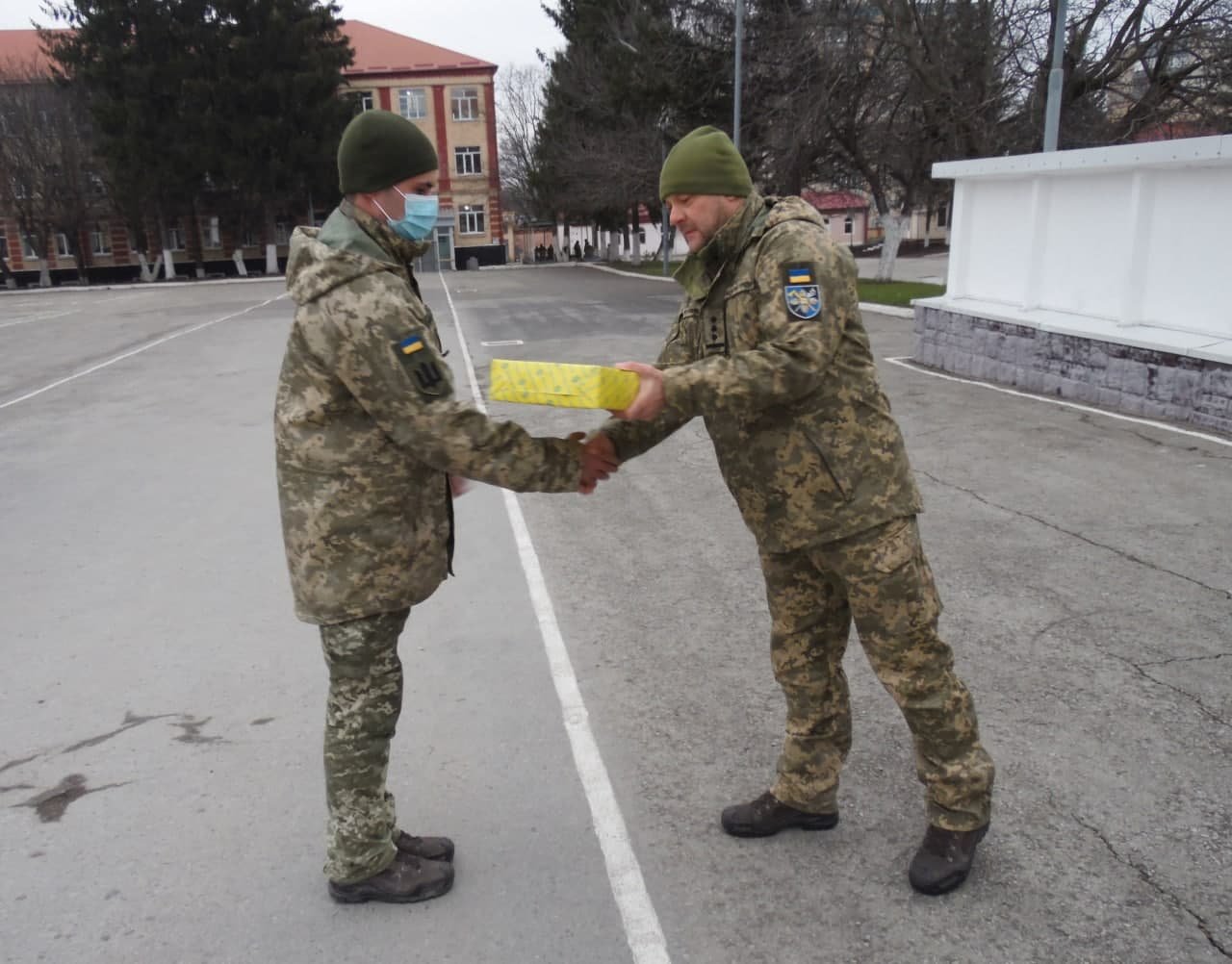 Урочисте шикування з нагоди Дня Збройних Сил України