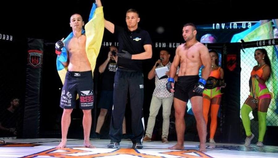 Кам’янчанин отримав звання інтернаціонального чемпіона та пояс MMA... Кам’янчанин отримав звання інтернаціонального чемпіона та пояс MMA PRO