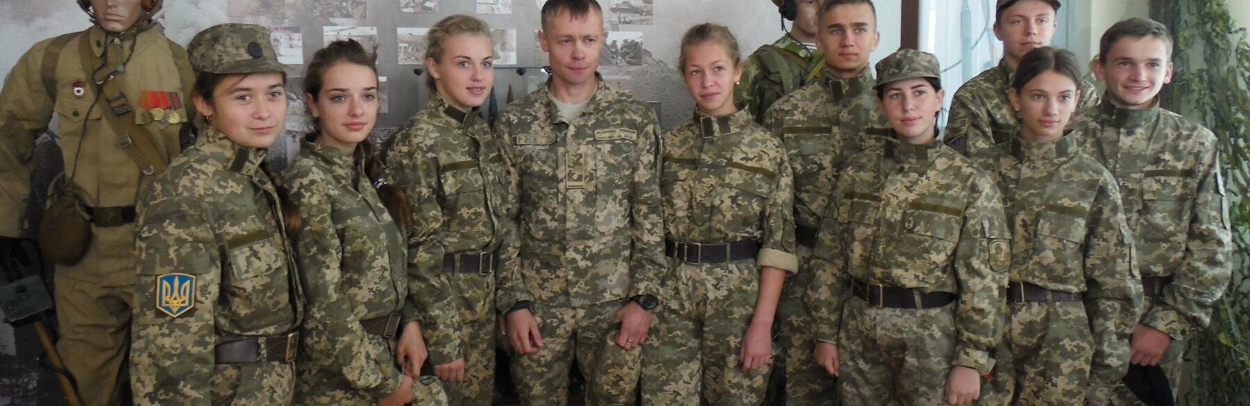 Вихованці клубу юних миротворців з Івано-Франківська, Житомира та К... Вихованці клубу юних миротворців з Івано-Франківська, Житомира та Києва відвідали Центр розмінування , Ірина Ільницька