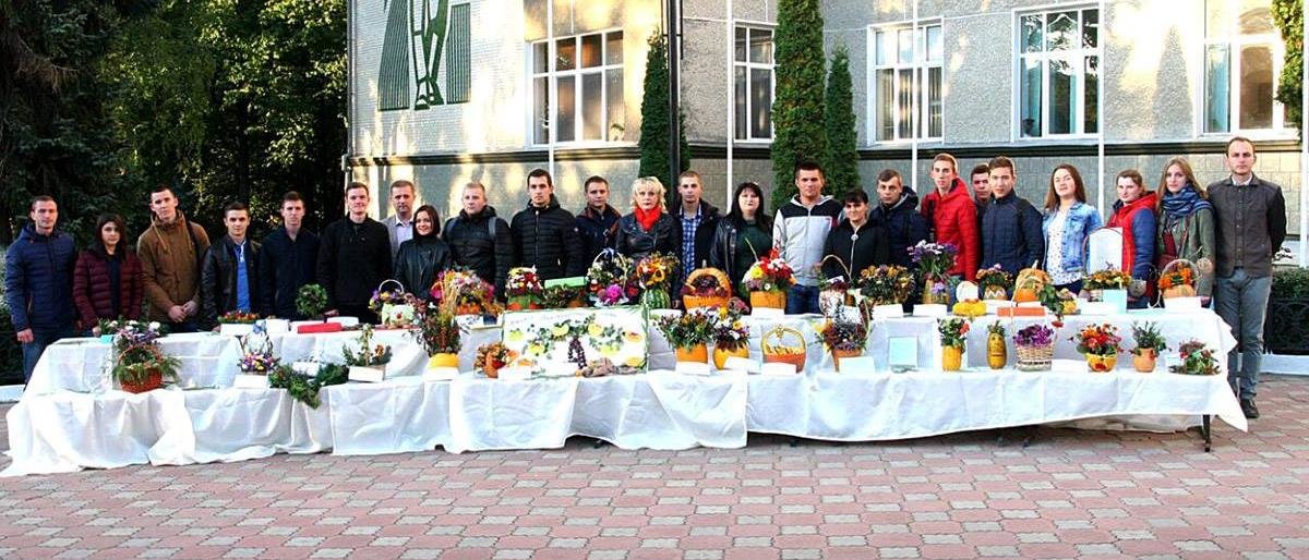 Учитель - не професія, а покликання, або Як студенти ПДАТУ викладач... Учитель - не професія, а покликання, або Як студенти ПДАТУ викладачів вітали