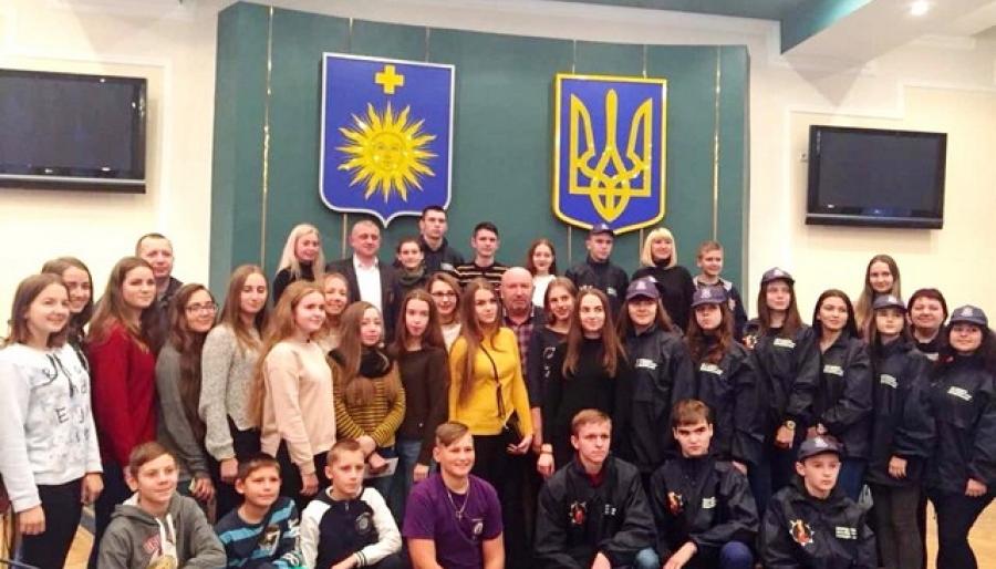 У Кам’янці-Подільському зібралися родини військових з усієї України У Кам’янці-Подільському зібралися родини військових з усієї України