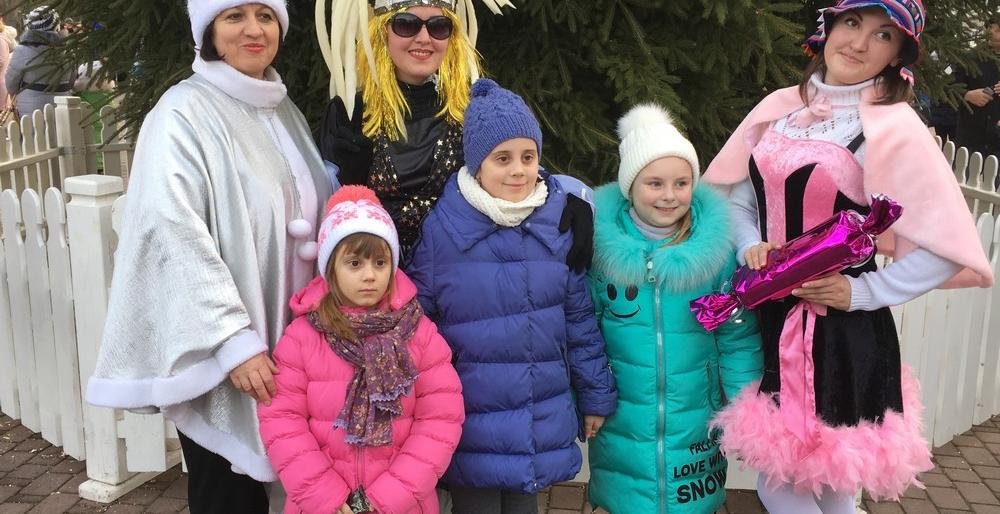 Свято для дітей "З Новим роком! З новим щастям!" Свято для дітей "З Новим роком! З новим щастям!", Мар'яна Васильчук