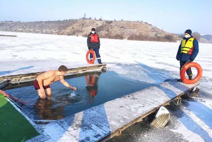 Як кам'янчани на Водохреще в ополонці купались