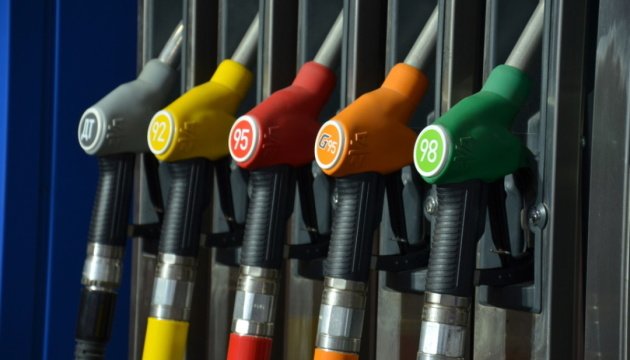 Громади Хмельниччини нарешті отримають кошти від реалізації пального, які не бачили від початку року