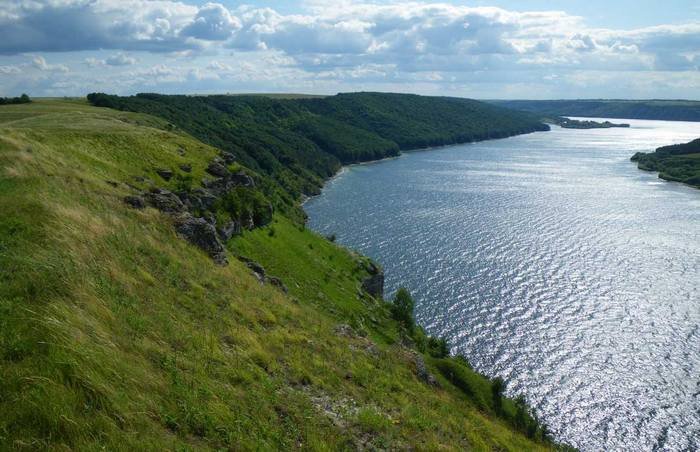 На Кам’янеччинні розслідують факт самовільного зайняття землі на 