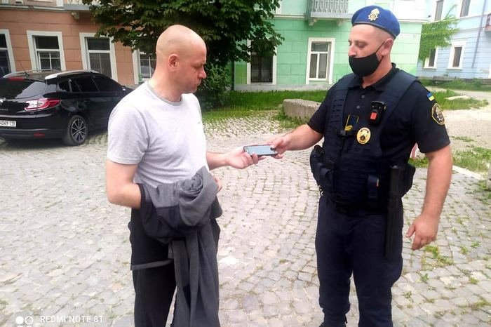 У Кам’янці нацгвардійці виявили та повернули втрачений телефон власнику